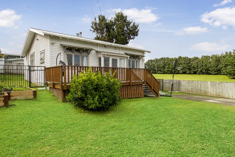 1 Waiari Road, Conifer Grove, Takanini - Carousel 1