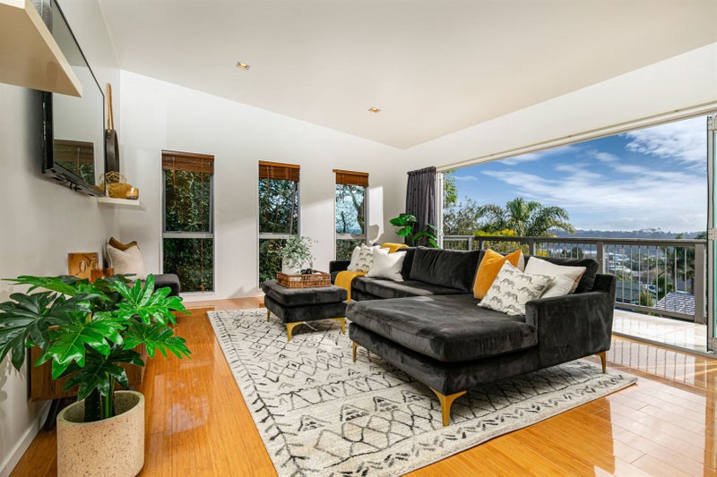 9 Gerda Place, Ranui, Auckland - Carousel 1