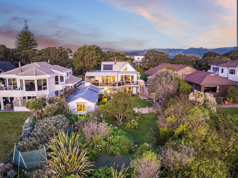 19 Manly Street, Paraparaumu Beach, Paraparaumu - Carousel 2