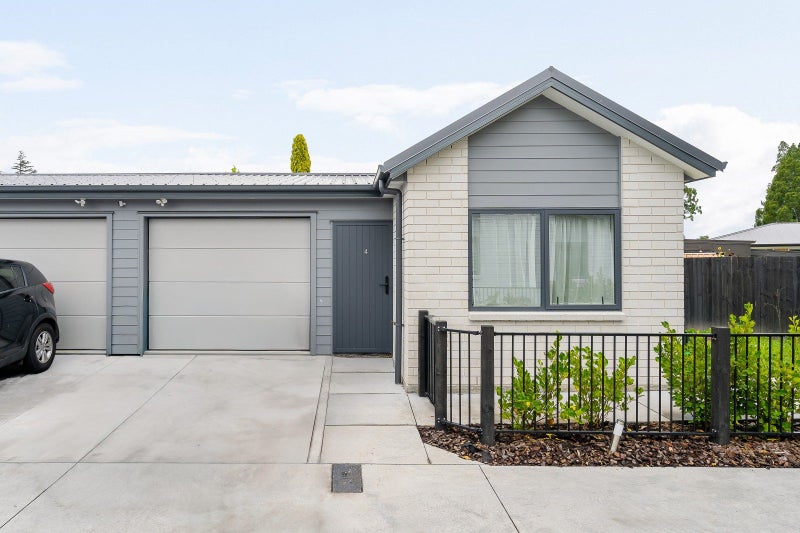 4/9 Beverley Crescent, Hillcrest, Hamilton - Carousel 1