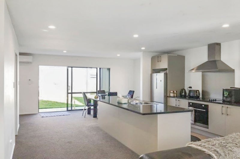 38 Hollowout Street, Takanini, Auckland - Carousel 2
