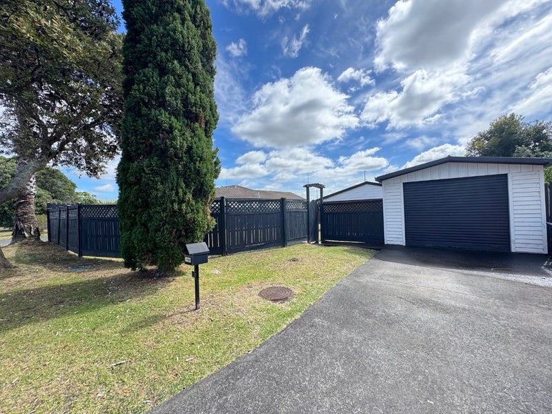 31 Barbados Drive, Unsworth Heights, Auckland - Carousel 2