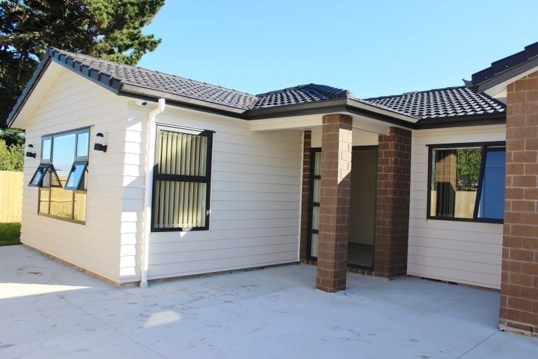 706A Massey Road, Mangere, Auckland - Carousel 2