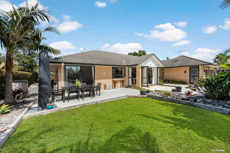 12 Piriti Drive, Te Atatu Peninsula, Auckland - Carousel 2