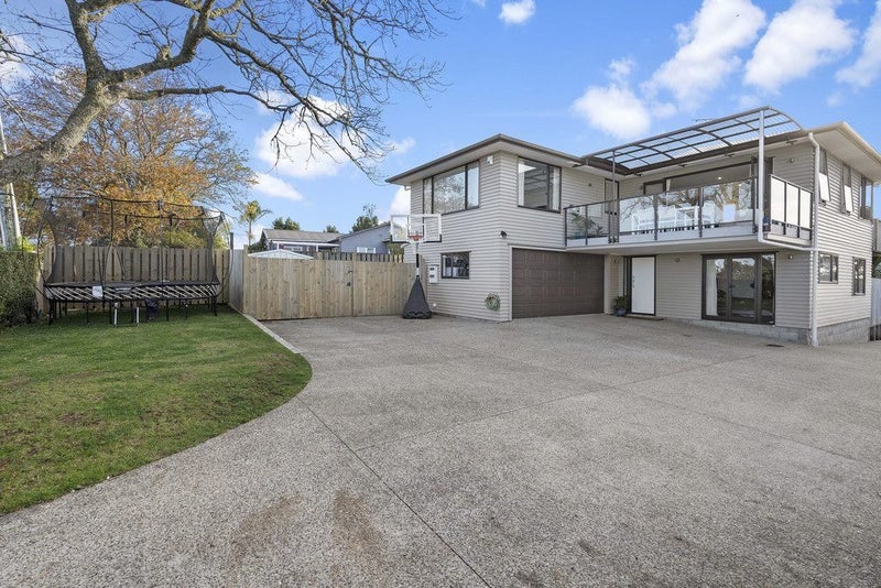 264 Sunset Road, Windsor Park, Auckland - Carousel 1