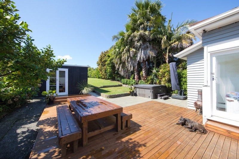 24 Aliford Avenue, One Tree Hill, Auckland - Carousel 2