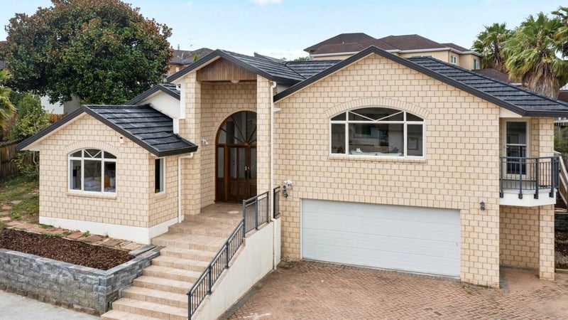 14 Kinleith Way, Albany, Auckland - Carousel 1