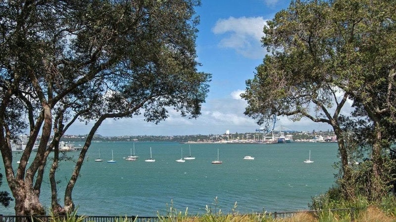 25A Stanley Point Road, Stanley Point, Auckland - Carousel 2
