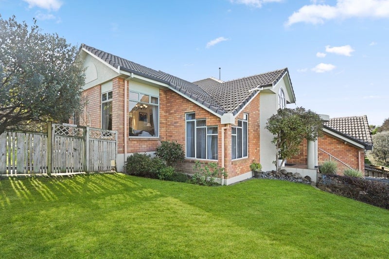 18 Munro Place, Flagstaff, Hamilton - Carousel 2