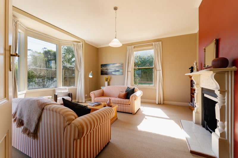 39 Patrick Street, The Glen, Dunedin - Carousel 1