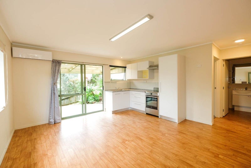 5 Hawaiian Parade, Arkles Bay, Whangaparaoa - Carousel 8