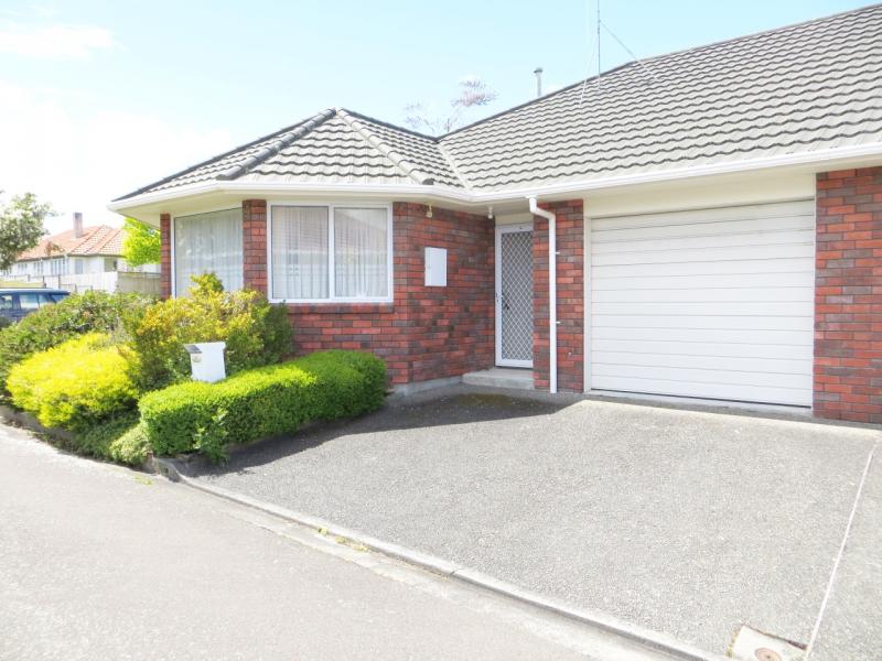 198 Vogel Street, Roslyn, Palmerston North - Carousel 1