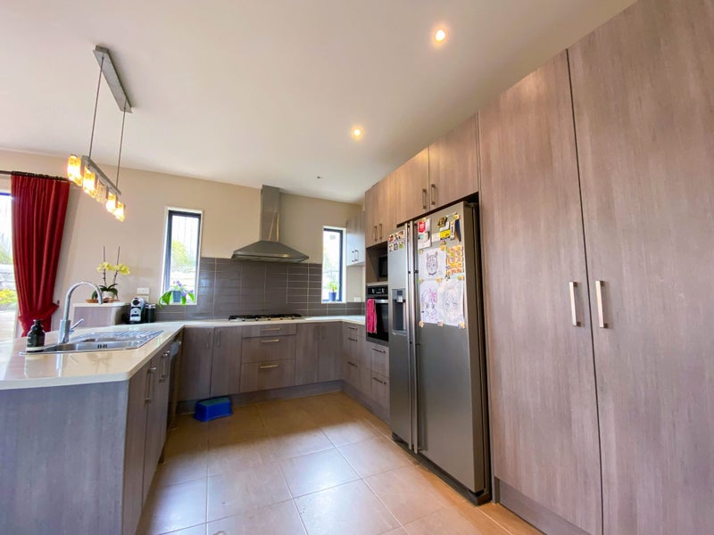 2 Northbrook Close, Greenhithe, Auckland - Carousel 2