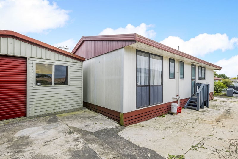 3/16 Barneys Farm Road, Clendon Park, Auckland - Carousel 1