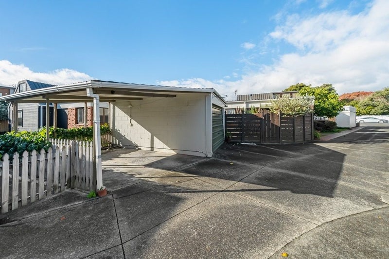 4/5A Bloomfield Terrace, Hutt Central, Lower Hutt - Carousel 15