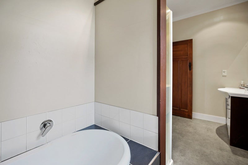 90 Dinsdale Road, Dinsdale, Hamilton - Carousel 22