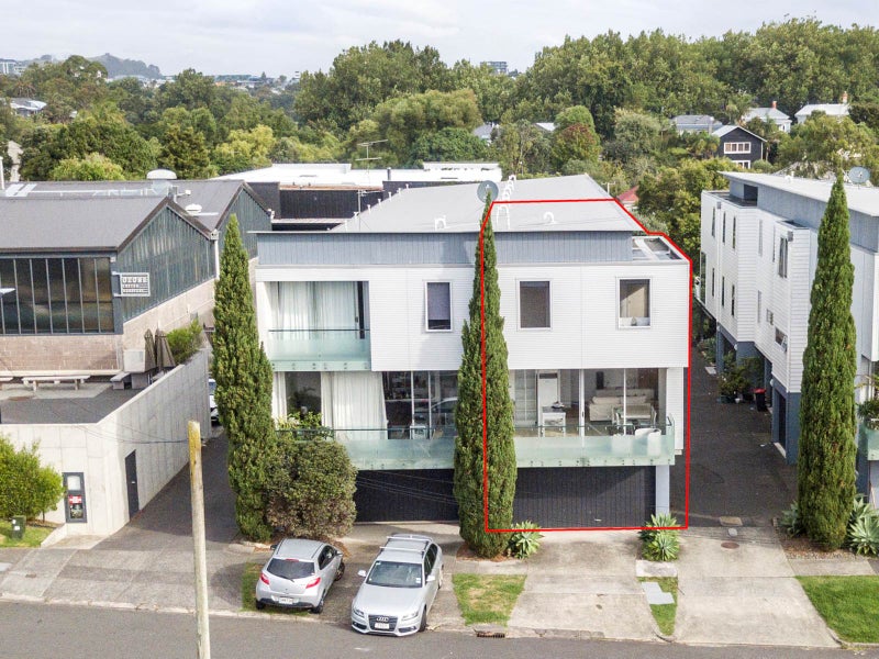 1/24 Westmoreland St West, Grey Lynn, Auckland - Carousel 1