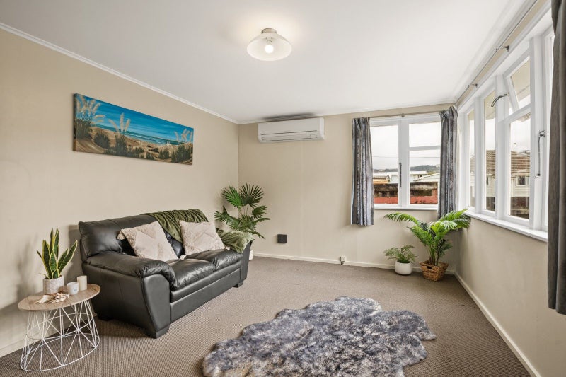 1/5 Kowhai Street, Naenae, Lower Hutt - Carousel 2