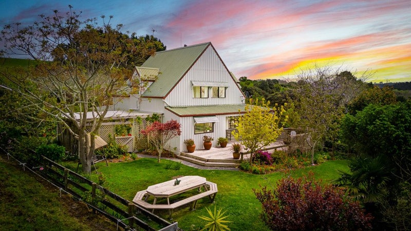 5 Wendy Road, Waitakere, Auckland - Carousel 39