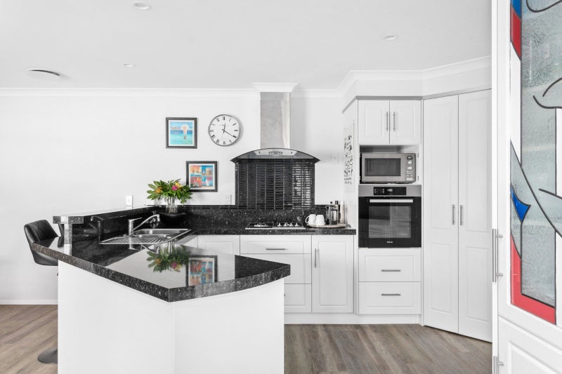 9 Westpark Place, Lytton West, Gisborne - Carousel 2