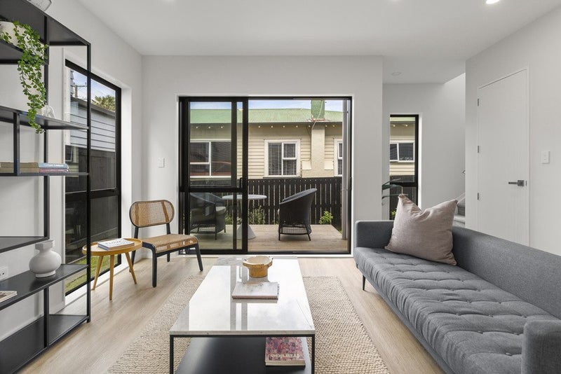 12B Locarno Avenue, Sandringham, Auckland - Carousel 2