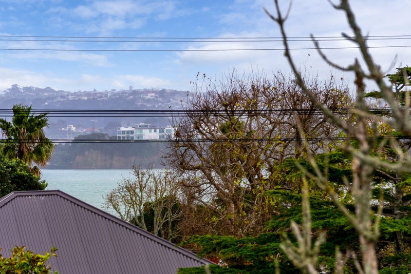 4/134 Calliope Road, Stanley Point, Auckland - Carousel 2