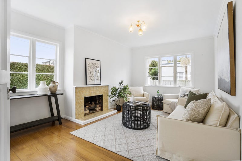 2 Wainui Avenue, Point Chevalier, Auckland - Carousel 2