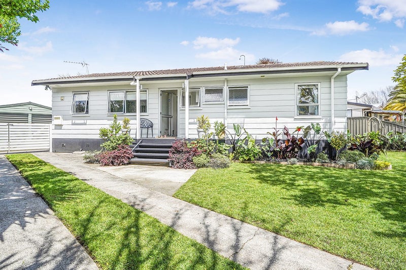 11 Aintree Street, Nawton, Hamilton - Carousel 1