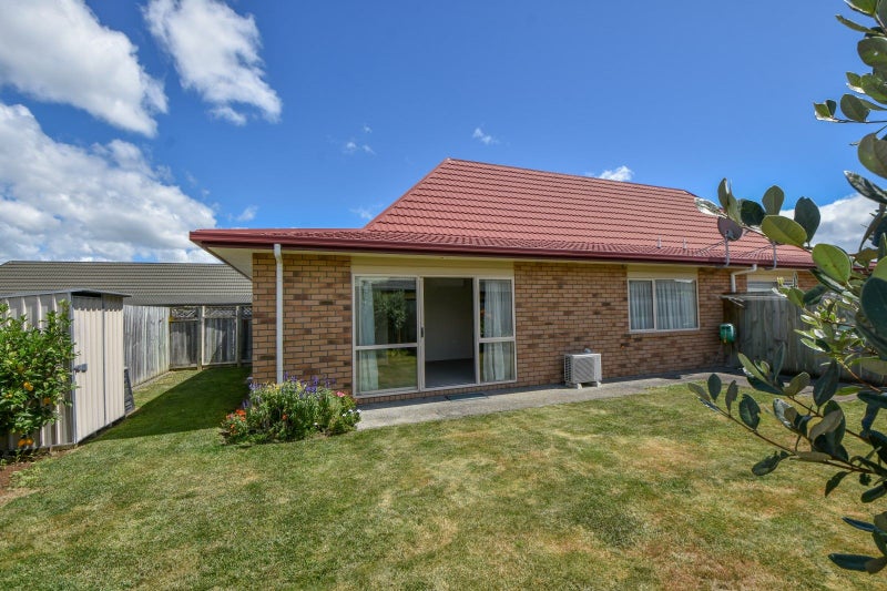 53/55 Armstrong Avenue, Carterton, Carterton - Carousel 1