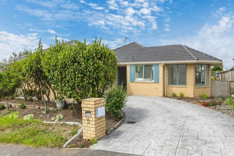 6 Mackwell Road, Fairview Heights, Auckland - Carousel 1