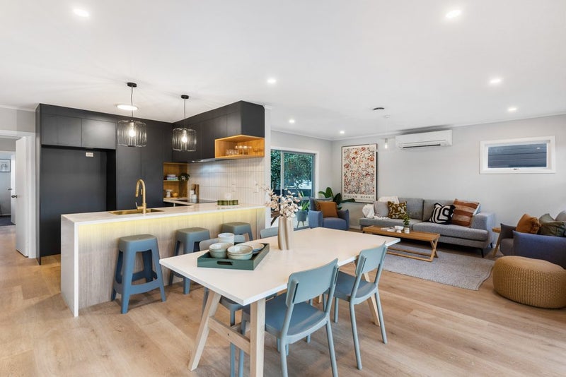 1B Waione Avenue, Te Atatū Peninsula, Auckland - Carousel 2