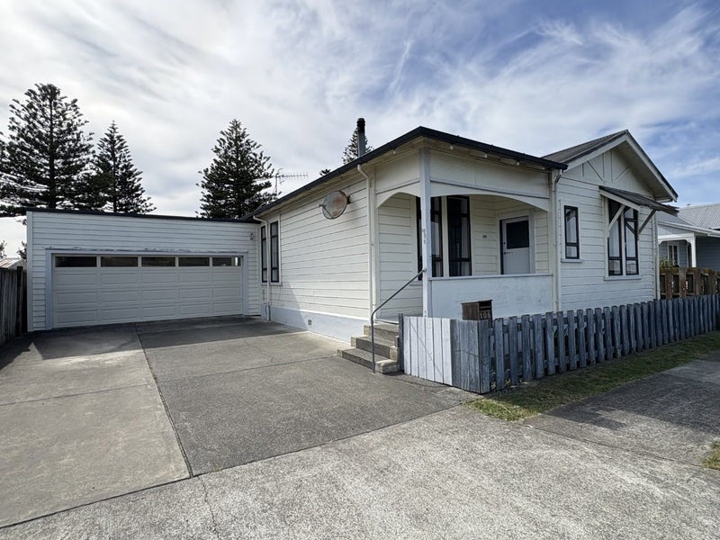 106 Te Awa Avenue, Te Awa, Napier - Carousel 1