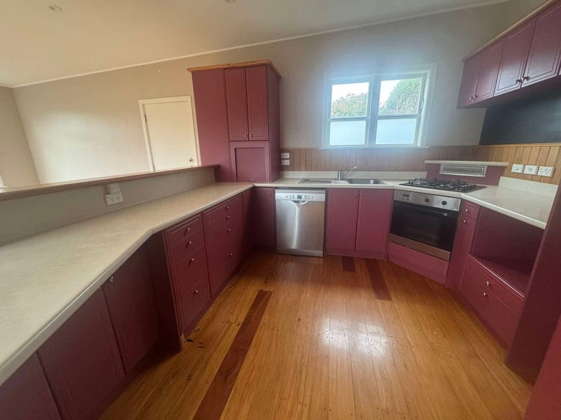 38 Hathaway Avenue, Karori, Wellington - Carousel 2