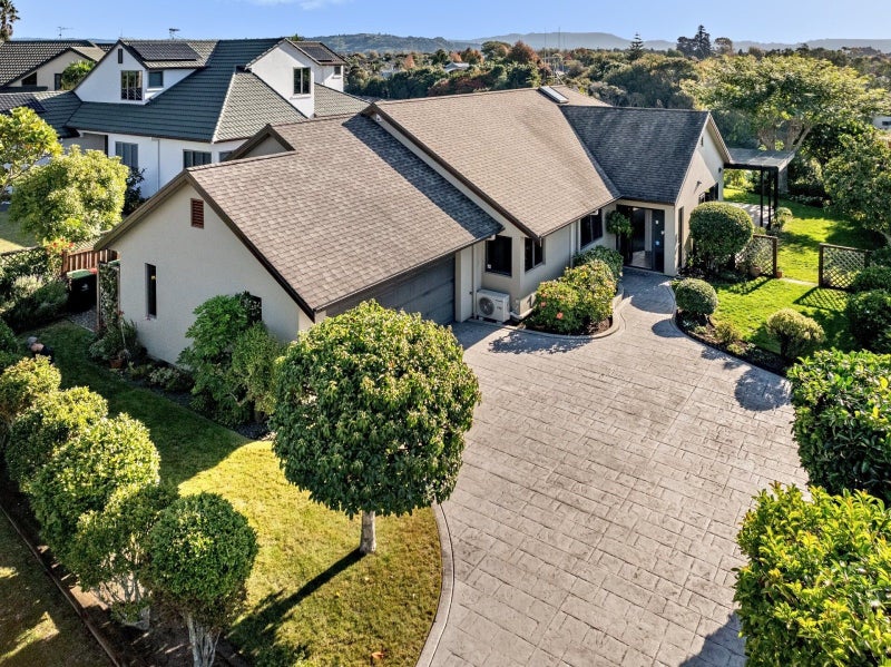 42 Hallmark Rise, Bethlehem, Tauranga - Carousel 1