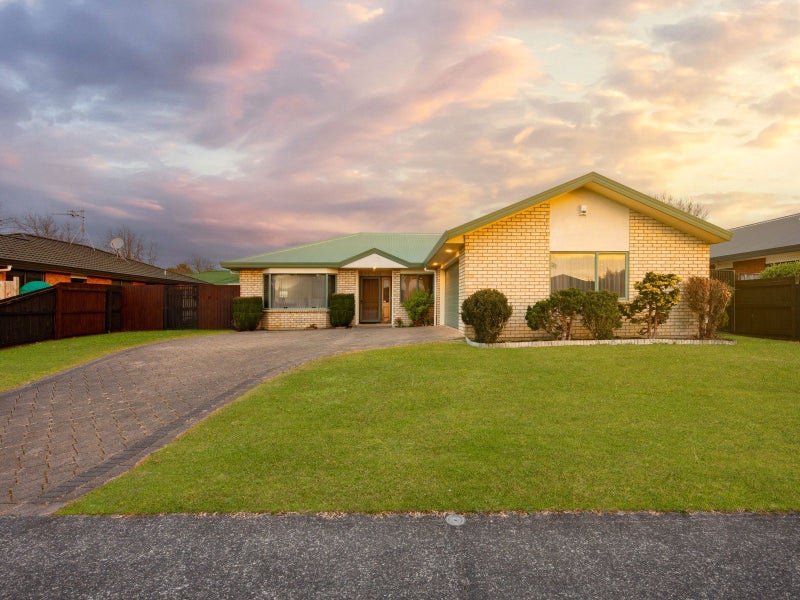 3 Magellan Rise, Flagstaff, Hamilton - Carousel 1