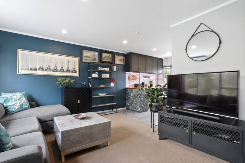 2/22C Evans Road, Glen Eden, Auckland - Carousel 1