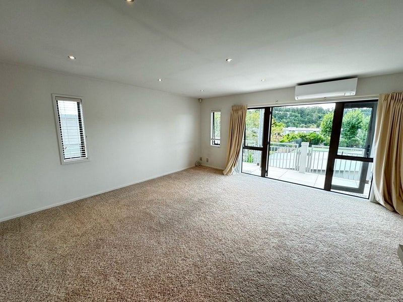 20/92 Bush Road, Albany, Auckland - Carousel 1
