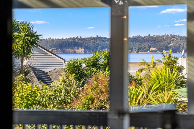 34 Spinnaker Drive, Te Atatu Peninsula, Auckland - Carousel 2