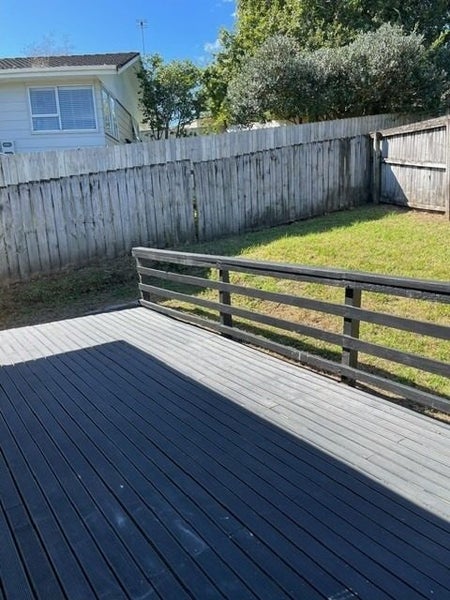 9 Shale Avenue, Massey, Auckland - Carousel 11
