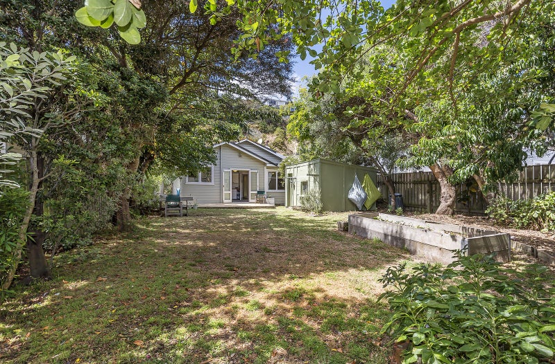 14 Lonsdale Crescent, Rongotai, Wellington - Carousel 2