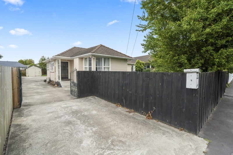 25 Tuckers Road, Redwood, Christchurch - Carousel 1