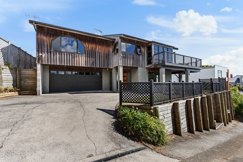 3B Barrett Street, Westown, New Plymouth - Carousel 23