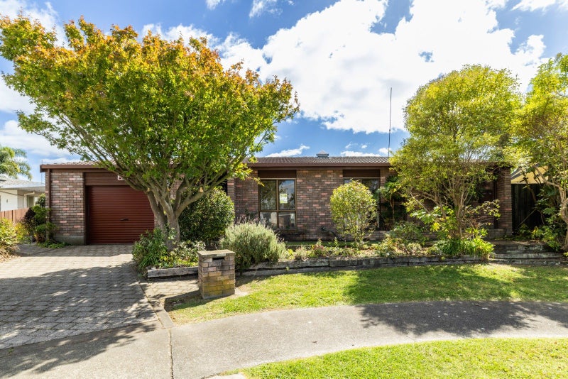 10 Swansea Place, Tamatea, Napier - Carousel 1