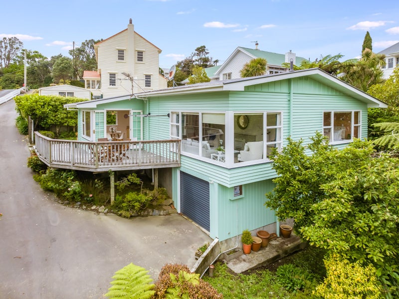 14A Donald Crescent, Karori, Wellington - Carousel 1