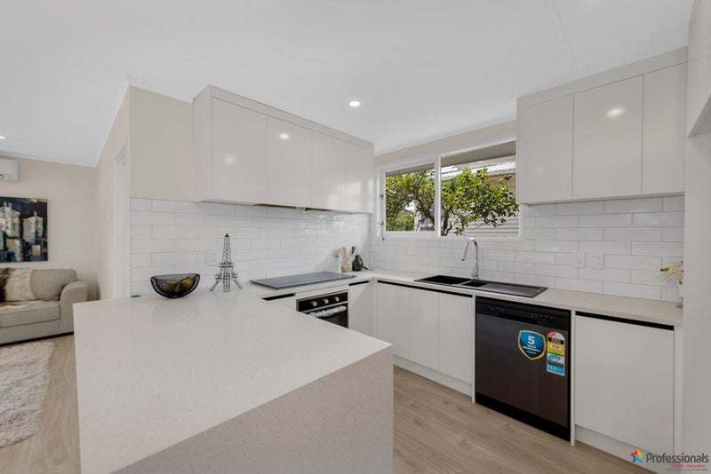 108 Tennessee Avenue, Mangere East, Auckland - Carousel 2