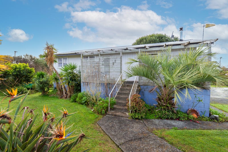 0 , Te Hana - Carousel 1