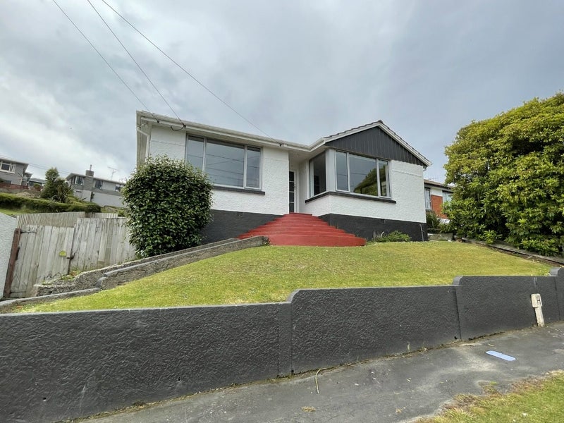 9 Waldron Crescent, Green Island, Dunedin - Carousel 2