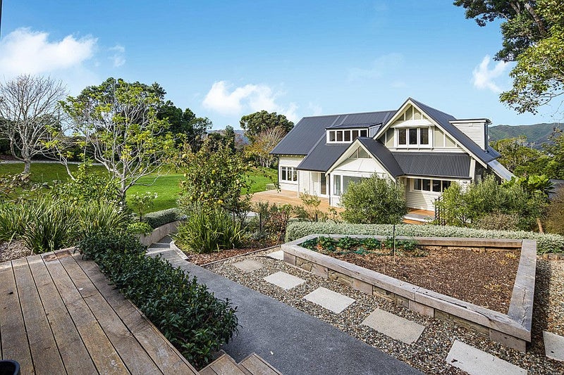 19 Wairere Road, Belmont, Lower Hutt - Carousel 1