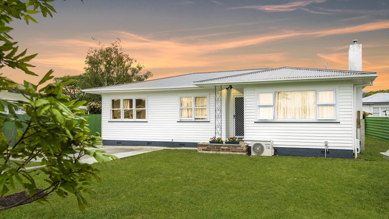 17 Turenne Street, Inner Kaiti, Gisborne - Carousel 1