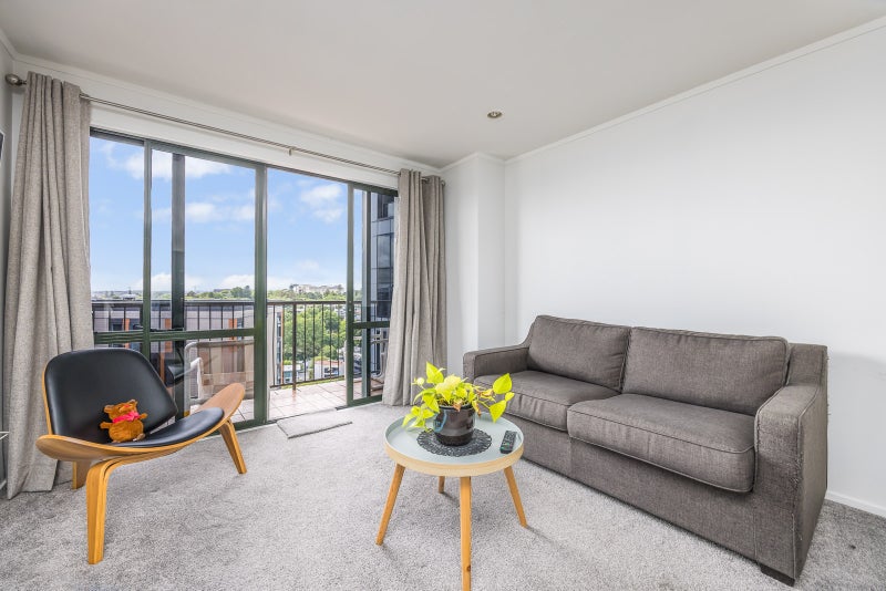 12A/6 Whitaker Place, Grafton, Auckland - Carousel 1